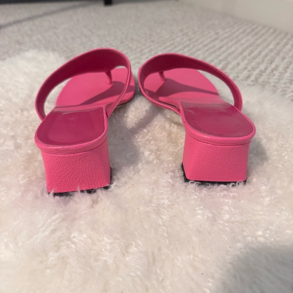 BY FAR Shawn Leather Thong Sandals in Hot Pink Size 38 - Picture 8 of 9